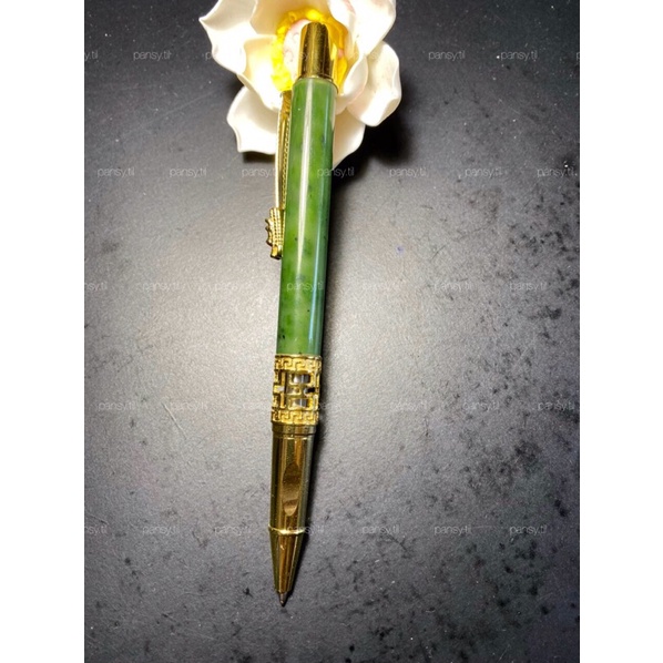 Quà tặng cao cấp cho sếp, cấp cao: Bút ký đá tự_nhiên ngọc_bích nguyên khối