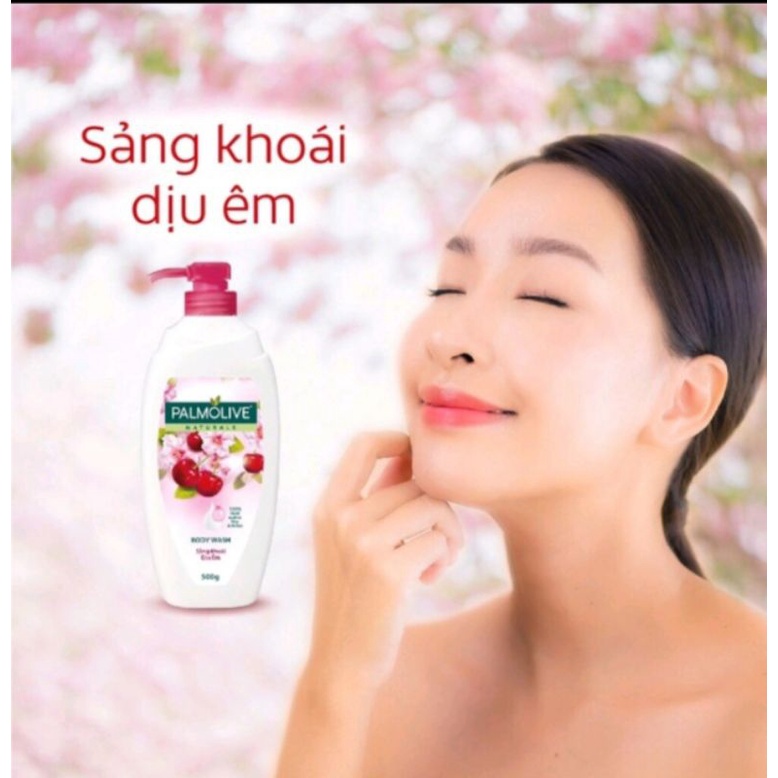 Sữa tắm Palmolive Natural với chiết xuất 100% thiên nhiên 500g