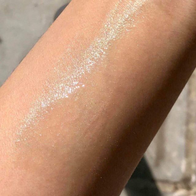 🌟Kem Lót Khoáng Có Nhũ Căng Bóng Da 
#Innisfree_Mineral_Twinkle_Base | BigBuy360 - bigbuy360.vn