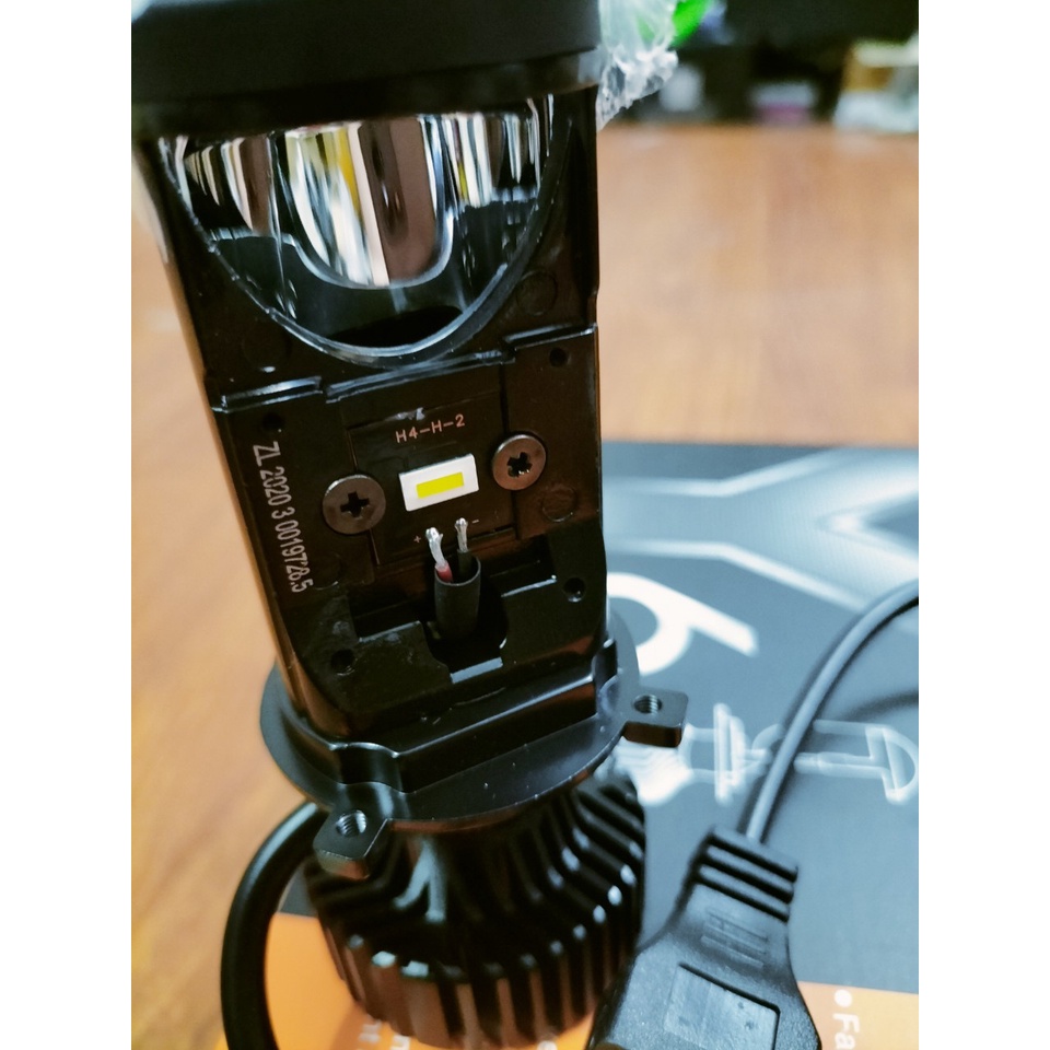 đèn pha Led Bi cầu Mini chân H4 Cốt đổi 3 màu năm 2020