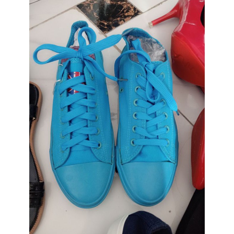 Giầy dép thanh lý giá rẻ