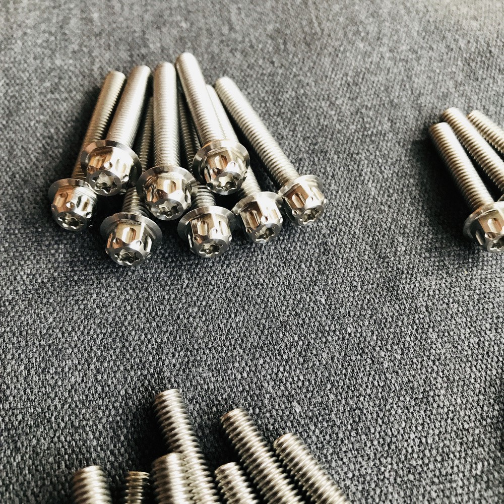 [TRANG TRÍ] Bộ ốc lốc máy INOX kiểu SALAYA gắn xe EXCITER 135 đời từ 2011 đến 2014