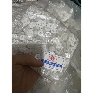 Cúc Áo Sơ Mi Trắng ( Loại 4 Lỗ )