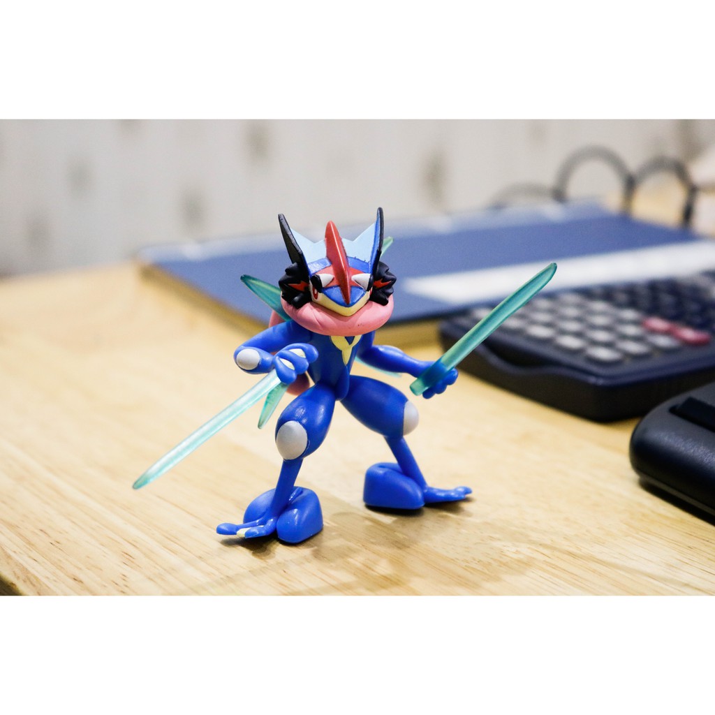 Mô hình pokemon Mega Ash Greninja Takara Tomy