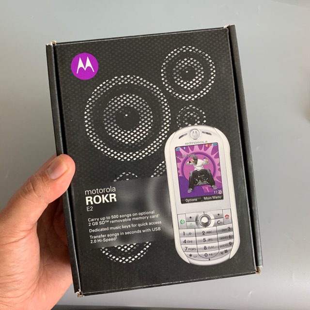 MOTOROLA E2 ROKR FULLBOX CHÍNH HÃNG. (Điện thoại cổ)