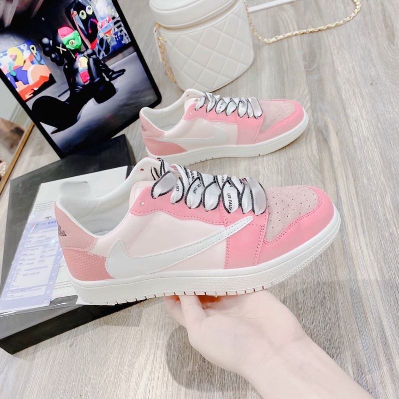 Giày thể thao chanel màu hồng cổ thấp full bill túi box hãng | BigBuy360 - bigbuy360.vn