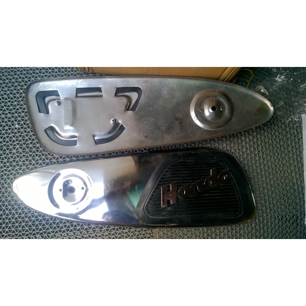 Cặp ốp bình xăng lớn xe honda 67