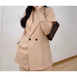 Set vest 2 chi tiết: áo dáng dài và quần đùi