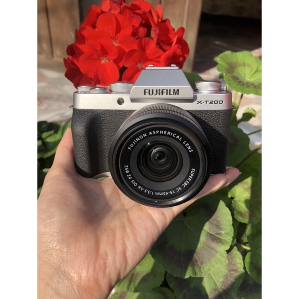 MÁY ẢNH FUJIFILM X-T200 KIT 15-45MM Còn BH hãng