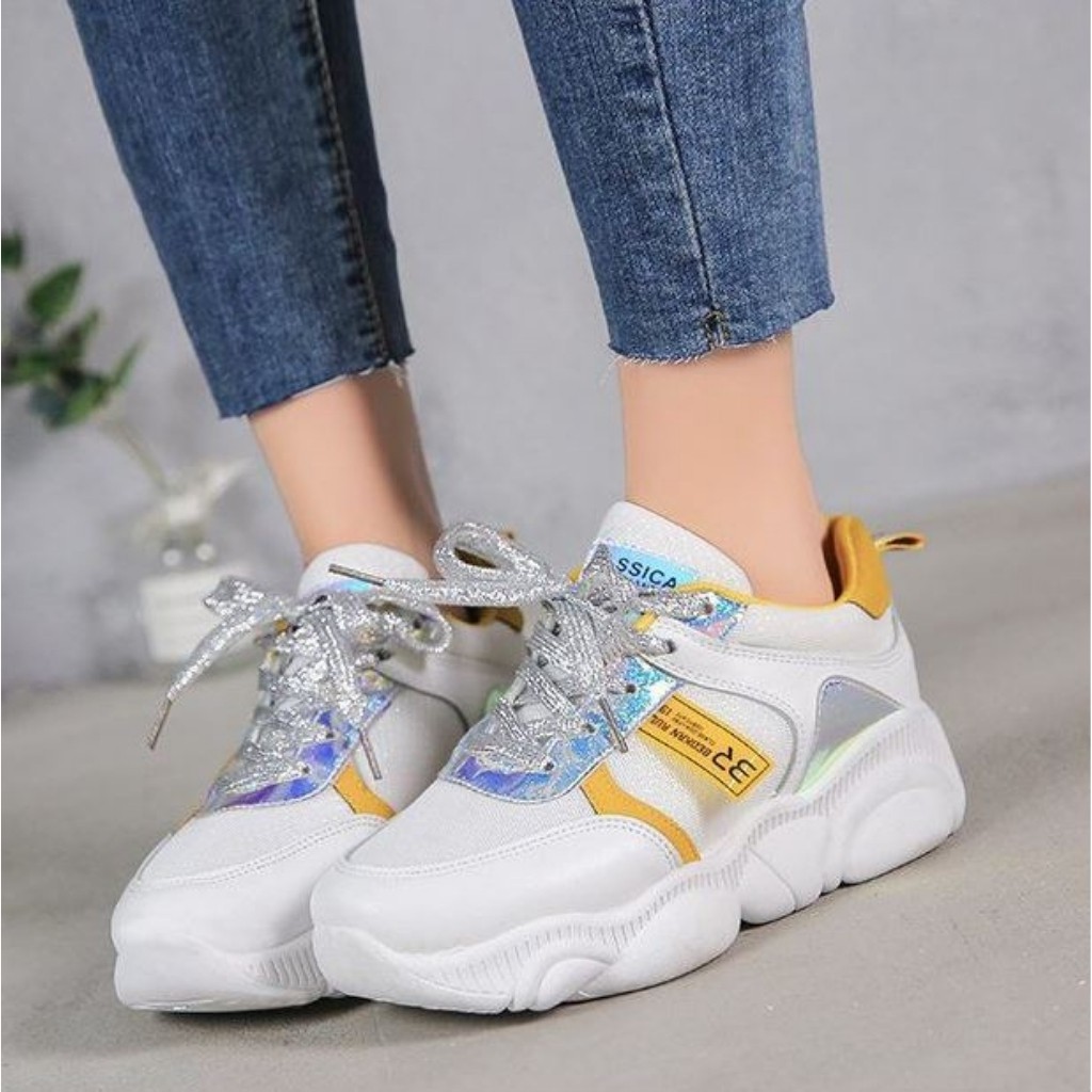 Giày thể thao nữ sneaker đế mặt gấu siêu êm có lớp lưới thoáng khí, dây giày ánh kim nổi bật