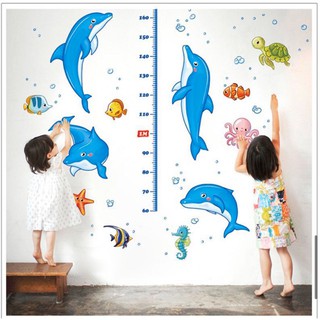 Decal giấy dán tường thước đo chiều cao cá heo xanh