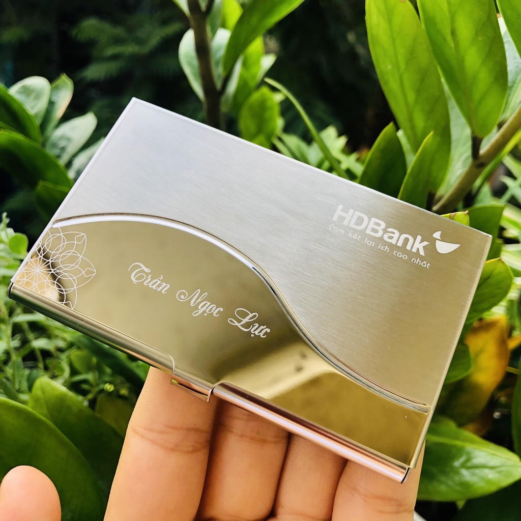 Ví đựng thẻ cao cấp không rỉ khắc logo HDbank tại Hà Nội