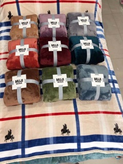 Chăn tuyết Muji