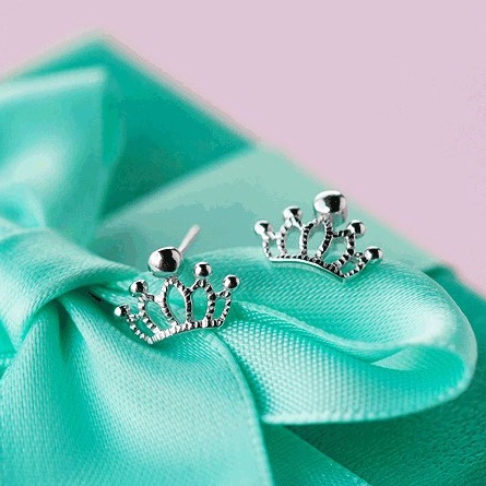 Bông tai khuyên tai nữ mạ bạc 925 hình vương miện sang trọng trang sức bạc CINLA KT017
