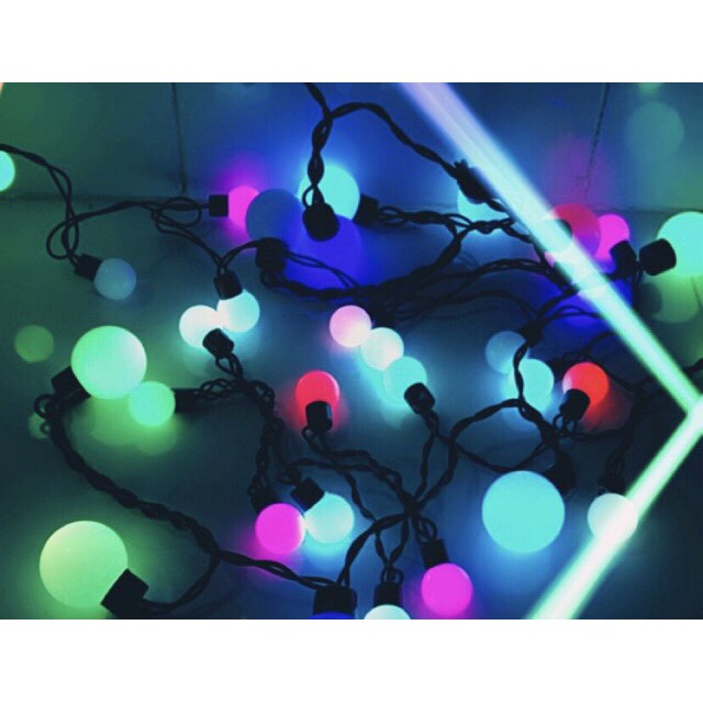 Dây đèn led bi đục 10m nhấp nháy đủ màu có đầu nối trang trí Sân Vườn, Quán,... | BigBuy360 - bigbuy360.vn