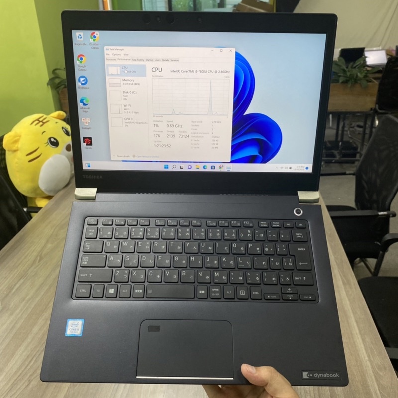 Laptop toshiba u63-D i5-7300u / Ram 8G / SSD 256G / màn 13,3 FHD bảo hành 6 tháng