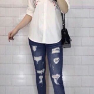 Sơ mi trắng ASOS cổ đức