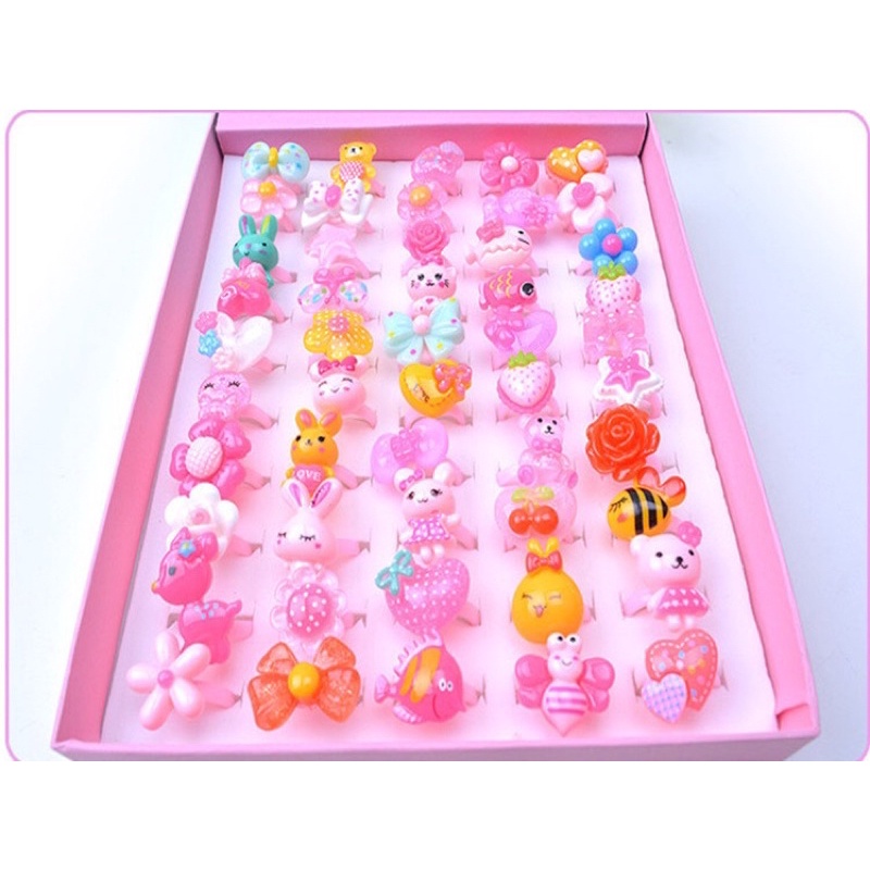 Hộp 50 Chiếc Nhẫn Nhựa Hình Ngộ Nghĩnh Đáng Yêu Cho Bé Gái