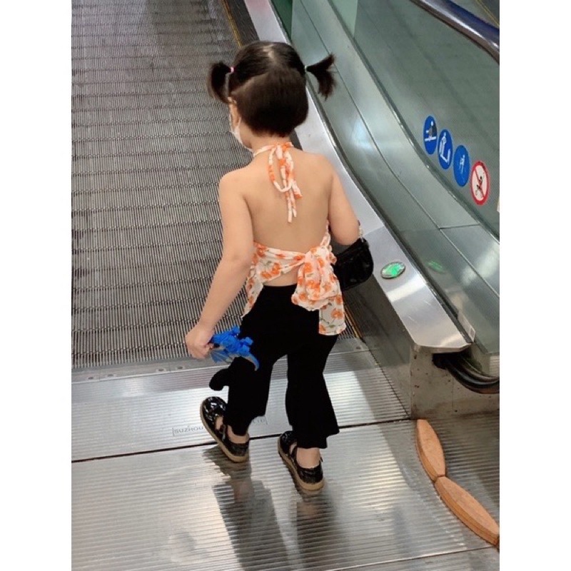 Áo yếm quần ống loe bé gái
