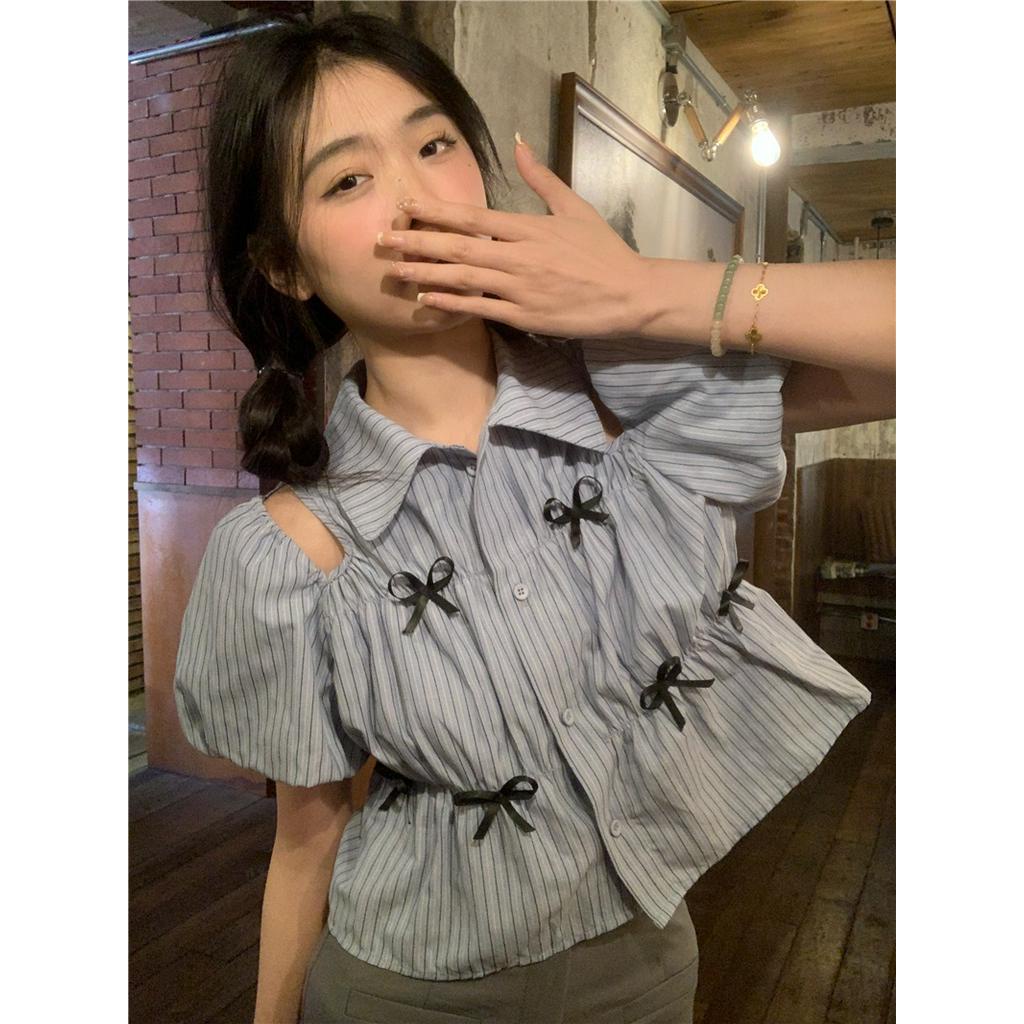 Bộ Áo Tay Xòe Kẻ Sọc + Quần Short Họa Tiết Hoa &amp; Bướm Xinh Xắn 63345