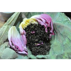 Trà Sen Hồ Tây Chè ướp nguyên bông sen ngon thượng hạng Thư Bảo Trà