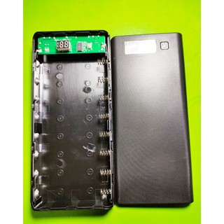 Box sạc dự phòng lắp 8 cell 18650 vỏ nhựa màn lcd màu đen