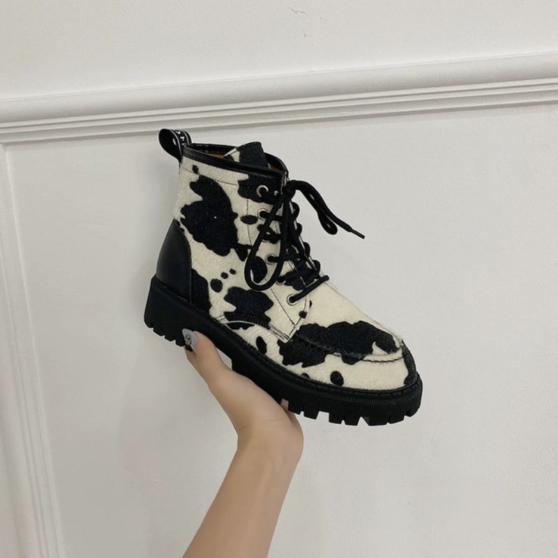(HÀNG CÓ SẴN - GIAO NGAY) Boots ulzzang B66 bò sữa đế cao 3.5cm | BigBuy360 - bigbuy360.vn