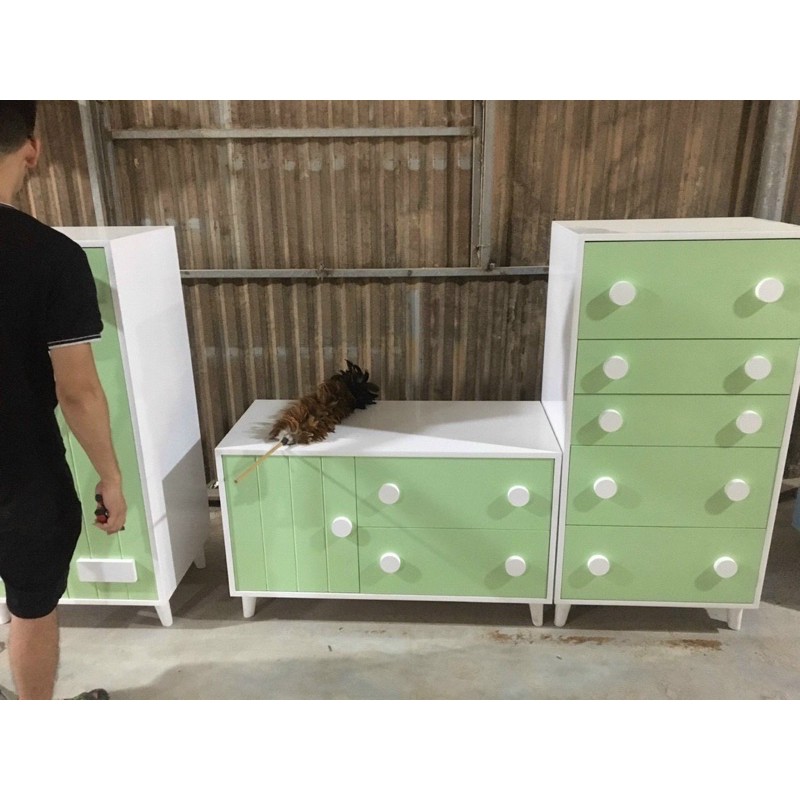 tủ trẻ em màu mới