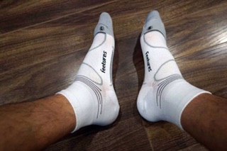 V026 - Tất (vớ) Feetures Socks