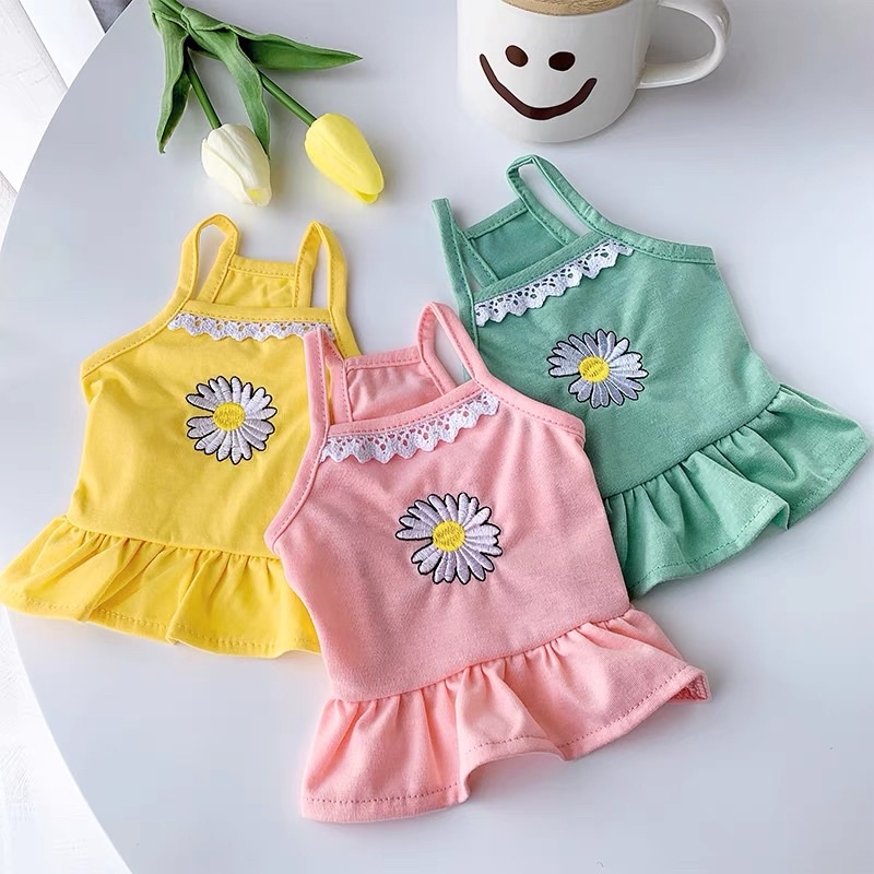 váy đấm hoa cúc cho chó mèo