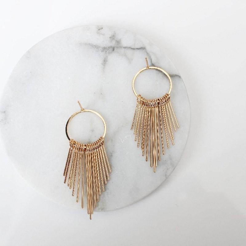 Đôi khuyên tai trang trí tua rua chất liệu hợp kim mạ vàng/bạc kiểu dáng cổ điển cho nữ