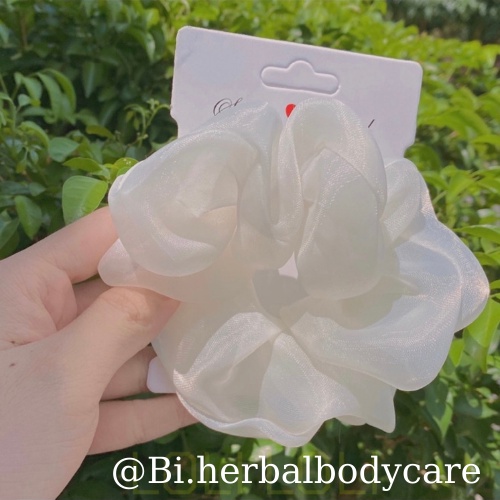 Scrunchies cột tóc vải voan cao cấp kính mĩ chíu chíu dưới nắng vàng handmade