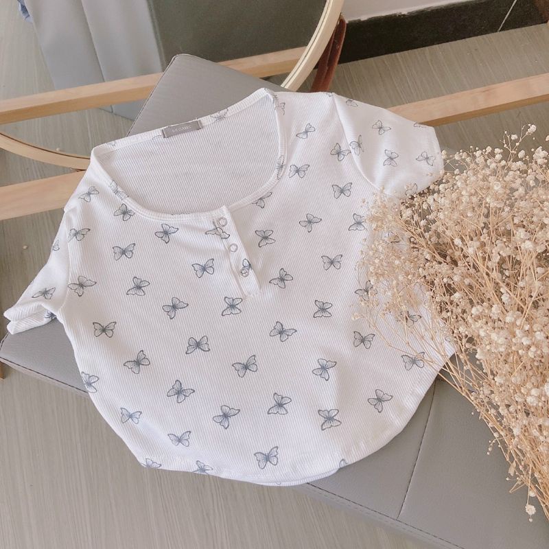 Áo croptop nữ - áo croptop vạt bầu in họa tiết nhí phối nút - AO046