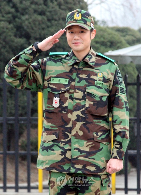 ÁO RẰN RI LÍNH HÀN QUỐC CÓ DÂY KÉO ĐỒNG CỰC CHẤT LƯỢNG | BigBuy360 - bigbuy360.vn