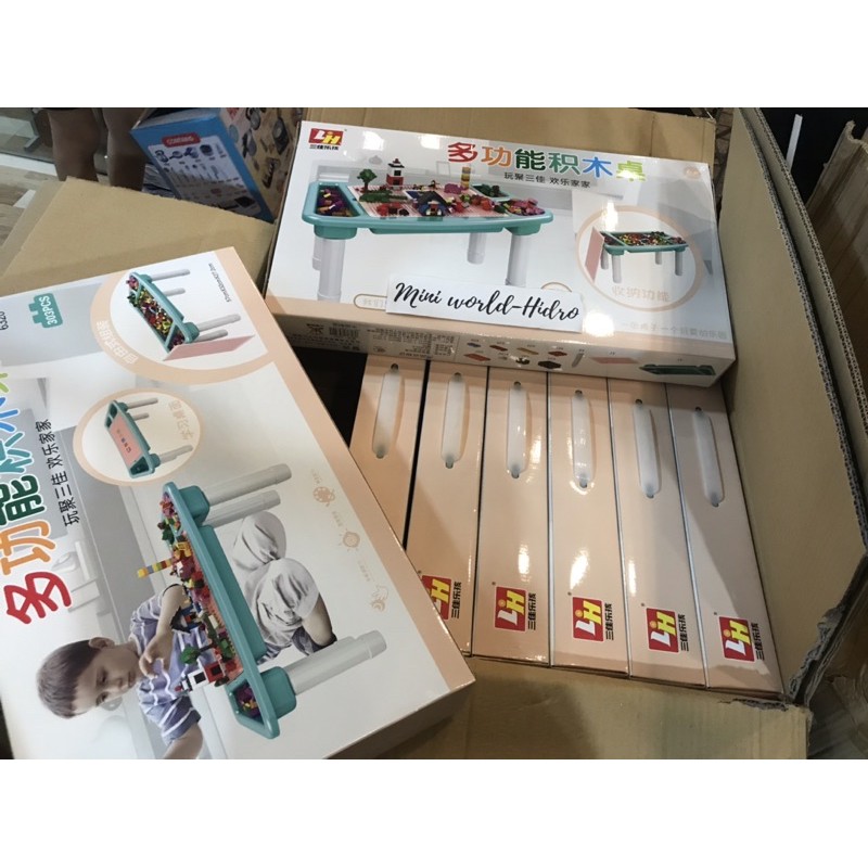 Bộ Lego 303pcs chi tiết kèm bàn chơi xếp gọn gàng.