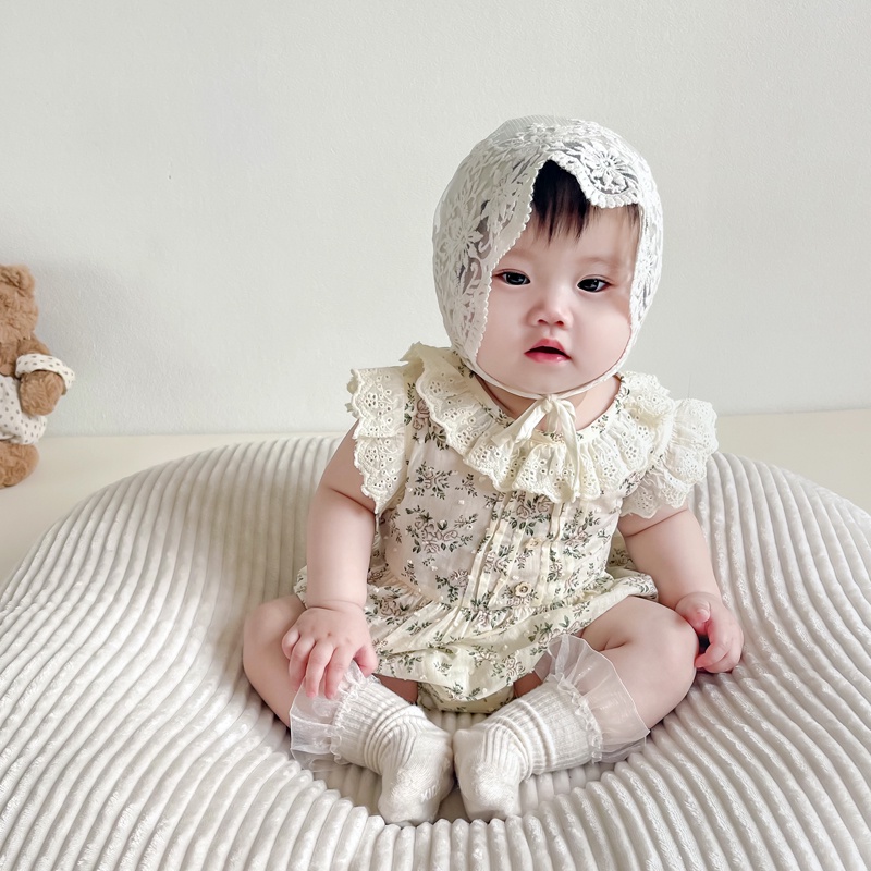 Bộ Áo Liền Quần Ngắn Tay Phối Ren Hoa Dễ Thương Cho Bé Gái Sơ Sinh