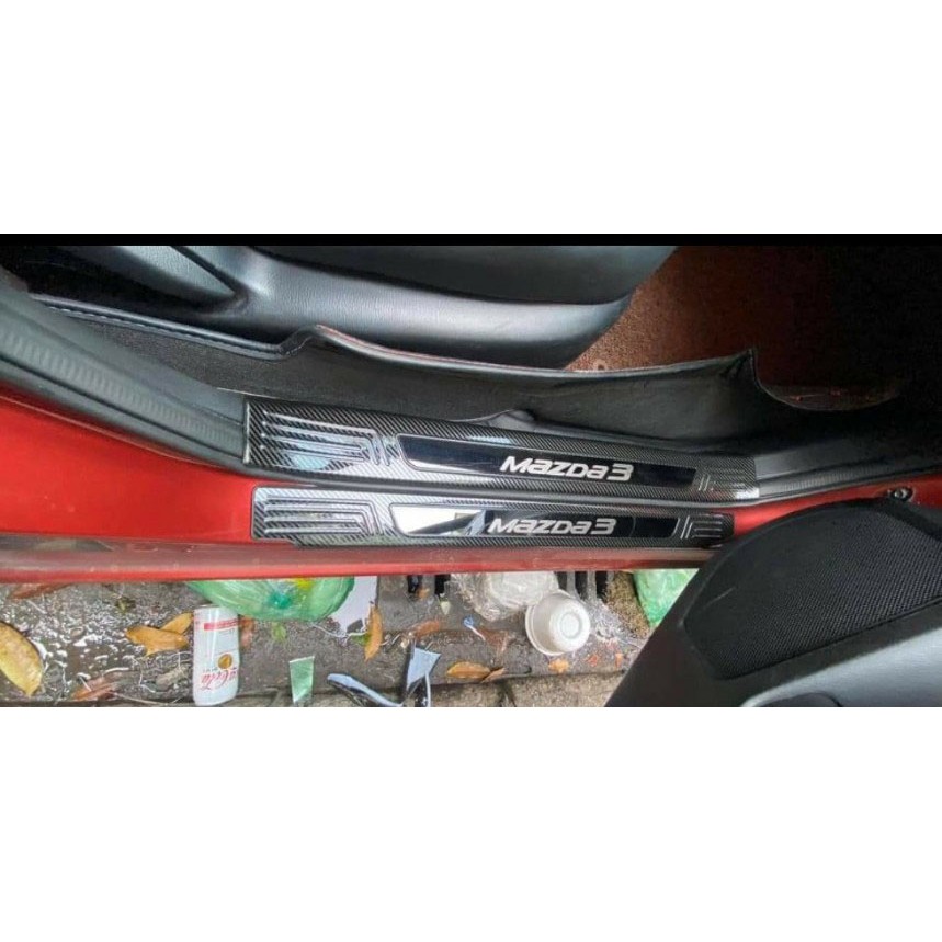 Ốp Bậc Cửa, Nẹp Bước Chân Mazda 3 2020 2021-2022 Mẫu CARBON Cao Cấp + tặng keo trợ dính trang trí chống xước bậc cửa xe