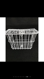 RỔ XE ĐIỆN ĐEN VÀ TRẮNG CÓ NẮP