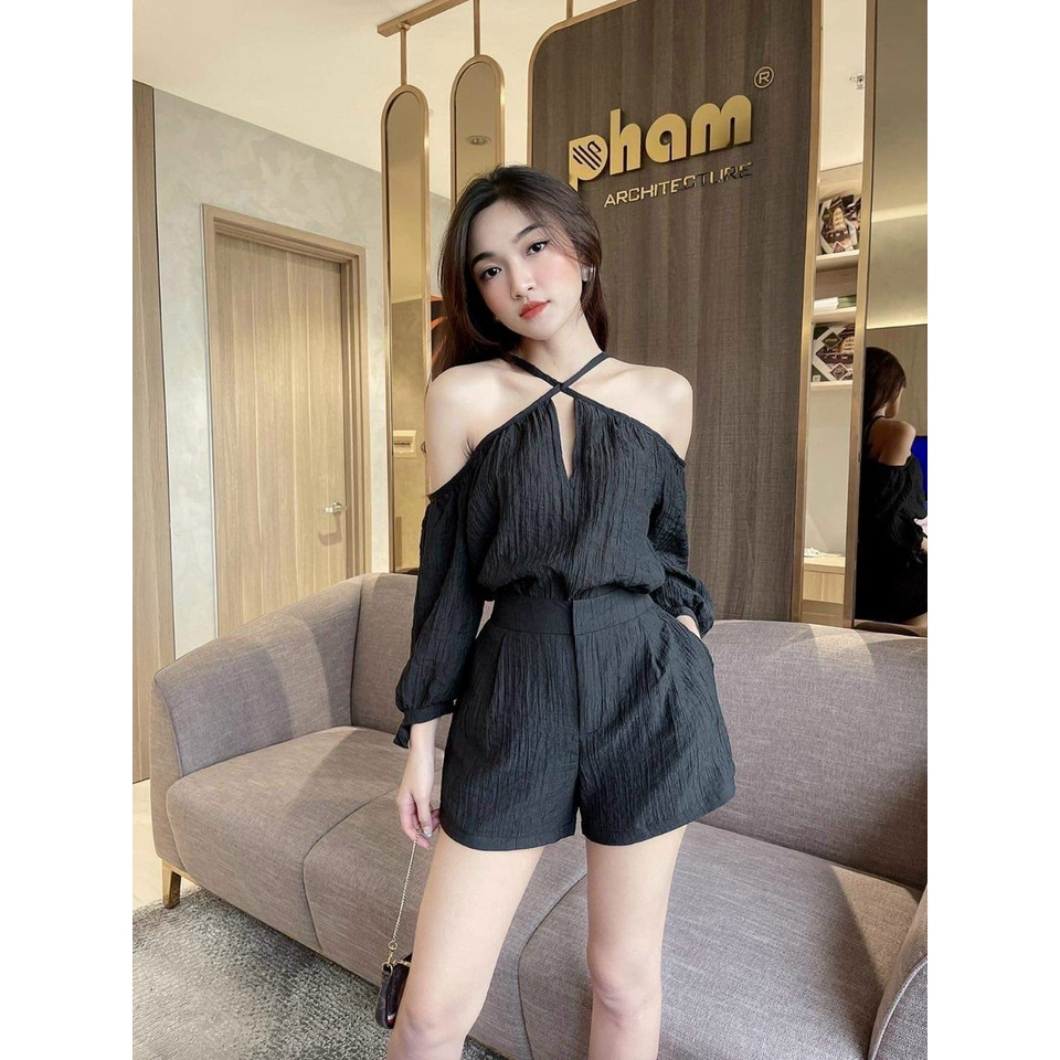 Set bộ đồ nữ khoét ngực cổ yếm xinh xắn với 4 màu tôn da, tôn dáng dành cho các đi chơi, đi biển