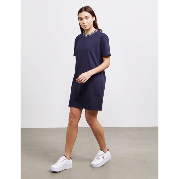 Sele sele lỗ Tommy hilfiger Size 4 🍀🍀🍀