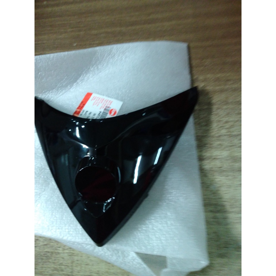 Mặt nạ nhỏ Elegant 2017 màu đen bóng