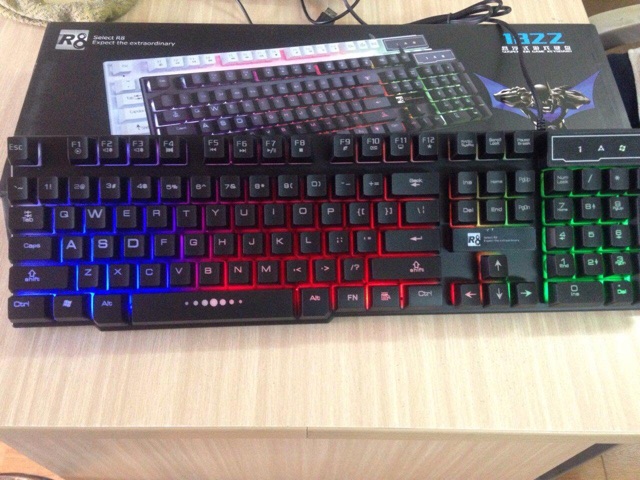 [SALE 10%] Bàn phím máy tính có dây, keyboard game R8-1822 có led