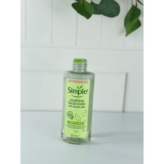 Sữa rửa mặt Simple 150ml
