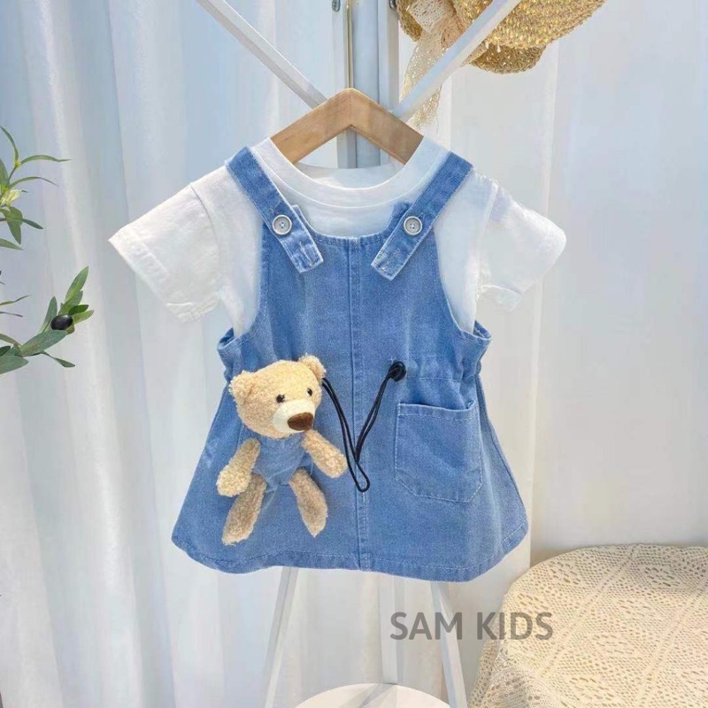 Set Yếm Váy Jean 2 Chi Tiết Kèm Gấu Bông Siêu Dễ Thương Cho Bé Gái 8-18kg