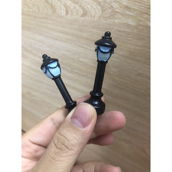 Mô hình đèn mini công bằng nhựa viên sắc màu trang trí tiểu cảnh, sân vườn, terrarium