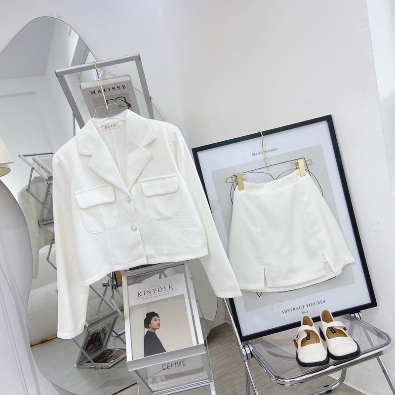 SET ÁO CROPTOP TAY DÀI TRẮNG + CHÂN VÁY XẺ LÓT QUẦN