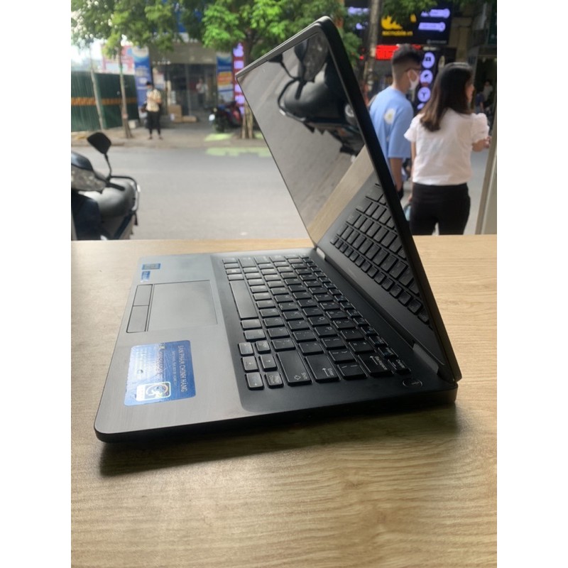 Laptop Dell 7270 core i5-6300u ram 8 ssd 120gb màn cảm ứng | BigBuy360 - bigbuy360.vn