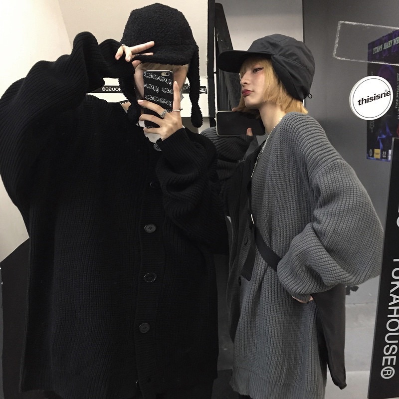 Áo khoác len cardigan dáng rộng màu đen và xám