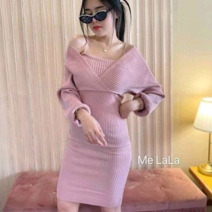 Đầm body yếm trễ vai phối kiểu sang chảnh A15