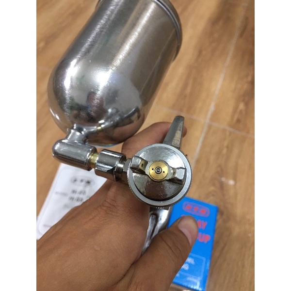 Súng phun sơn H-83